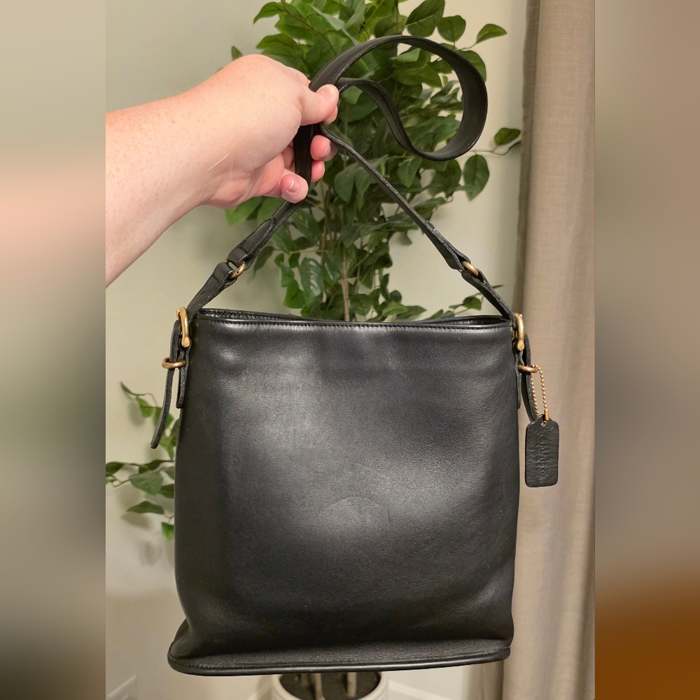 Coach Vintage Equestrian Slim Bucket Bag 9806 Black Leather Purse USA Made
